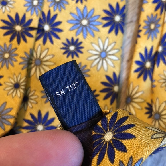 Vtg GJ CAHN Daisy Print Floral Silk Tie Makers To The Universe USA Made Textured - Picture 12 of 16